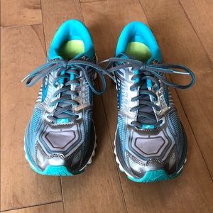 Brooks glycerin G13 running shoes